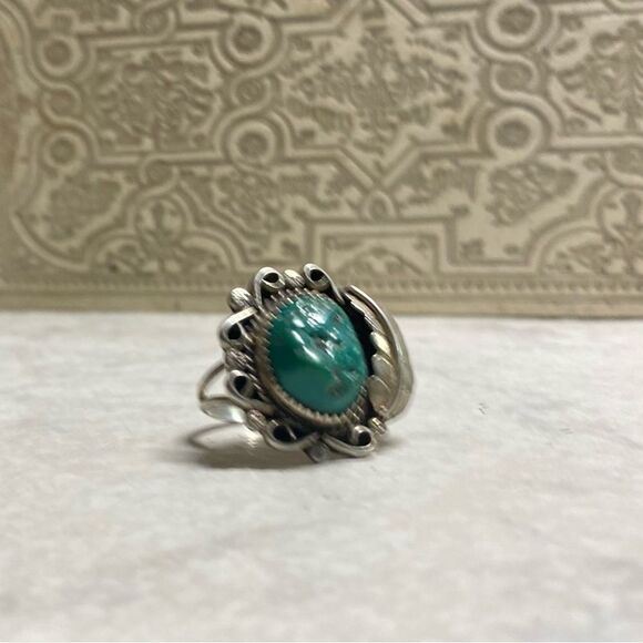 𝅺VINTAGE Native American Turquoise Ring - Picture 1 of 4